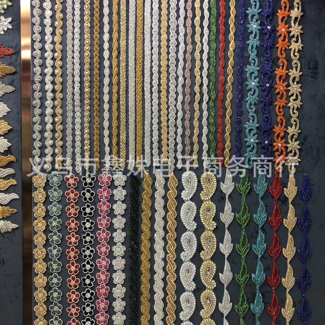 Self-adhesive decal DIY diamond-encrusted fabric, heavy-duty beaded flower, high-end luxurious rhinestone, handcrafted accessories details Picture