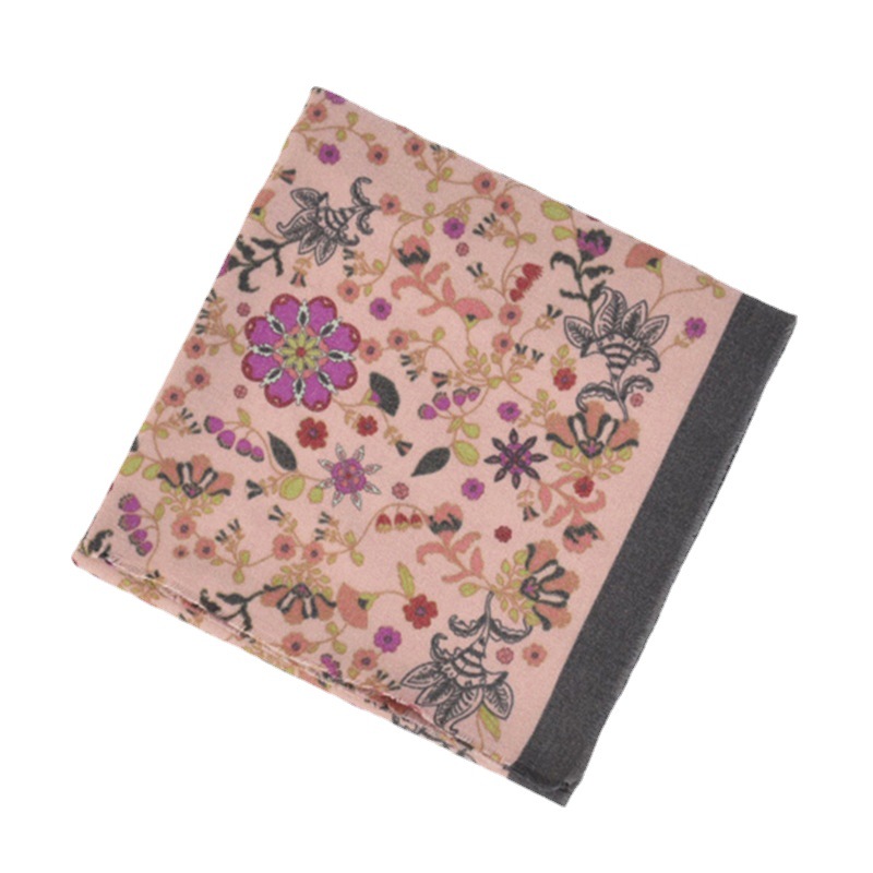 Autumn And Winter 2022 New Small Floral Scarf Elegant Elegant Fashion Printed Cashmere Scarf For Women Warm Neck Item Picture