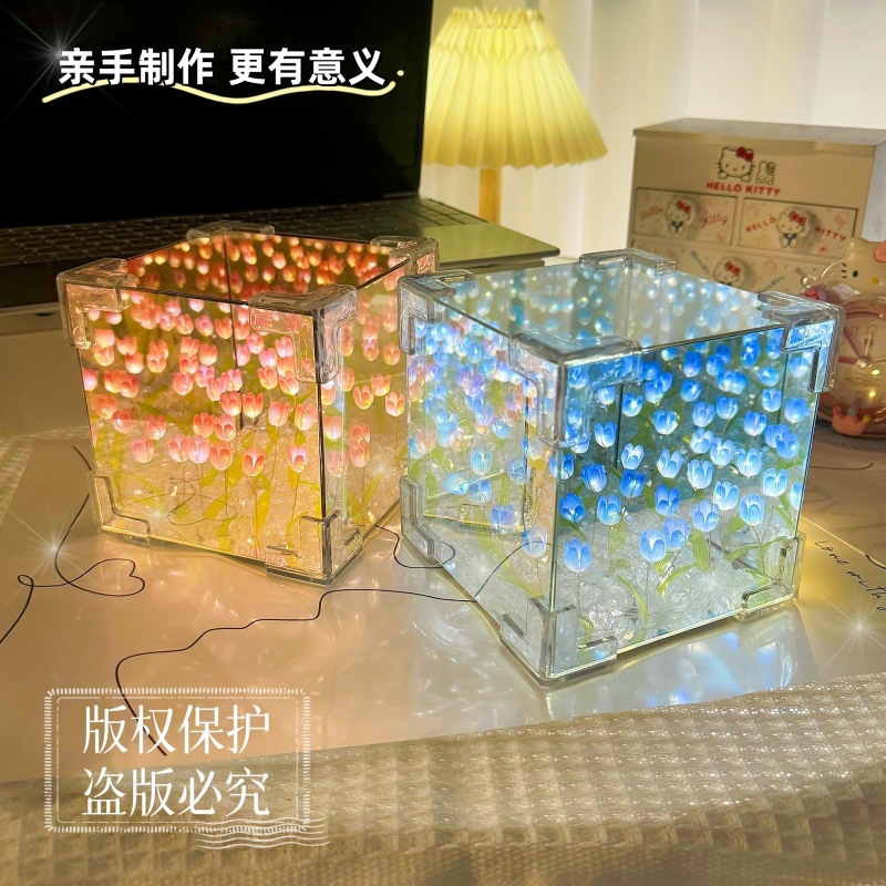 On The Same Day, The Same Day, The Flower Sea Rubik's Cube Tulip Three-Dimensional Night Light Handmade Diy Material Package To Send Girlfriends Gifts Application Scenario