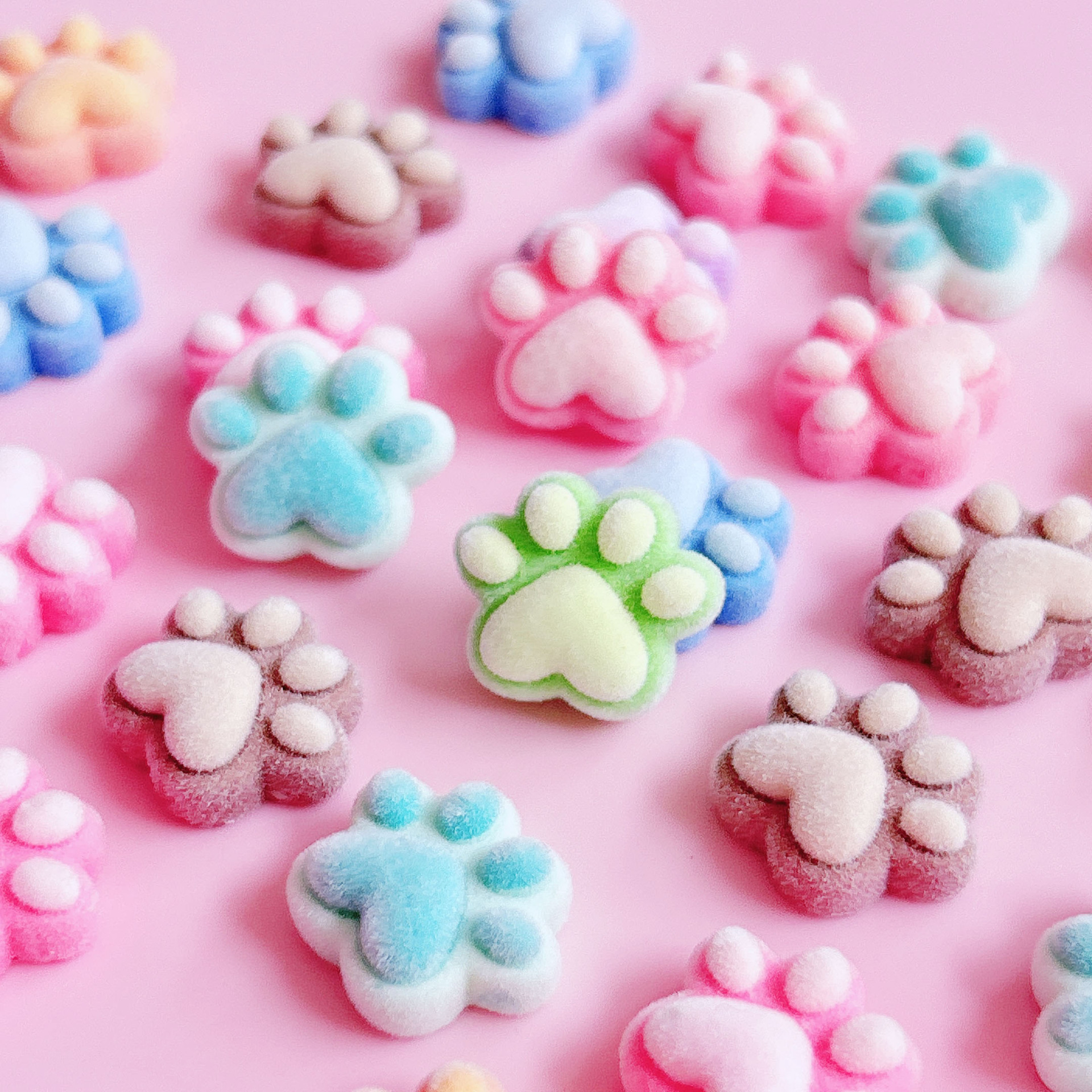 The new autumn and winter decorative material patch of the cute bear paw diy plush hair clip from the flocking processing series Specification image