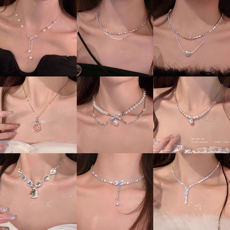 French retro rose pendant pearl necklace, women's light luxury, niche design sense, high-end collarbone chain sweater chain trend