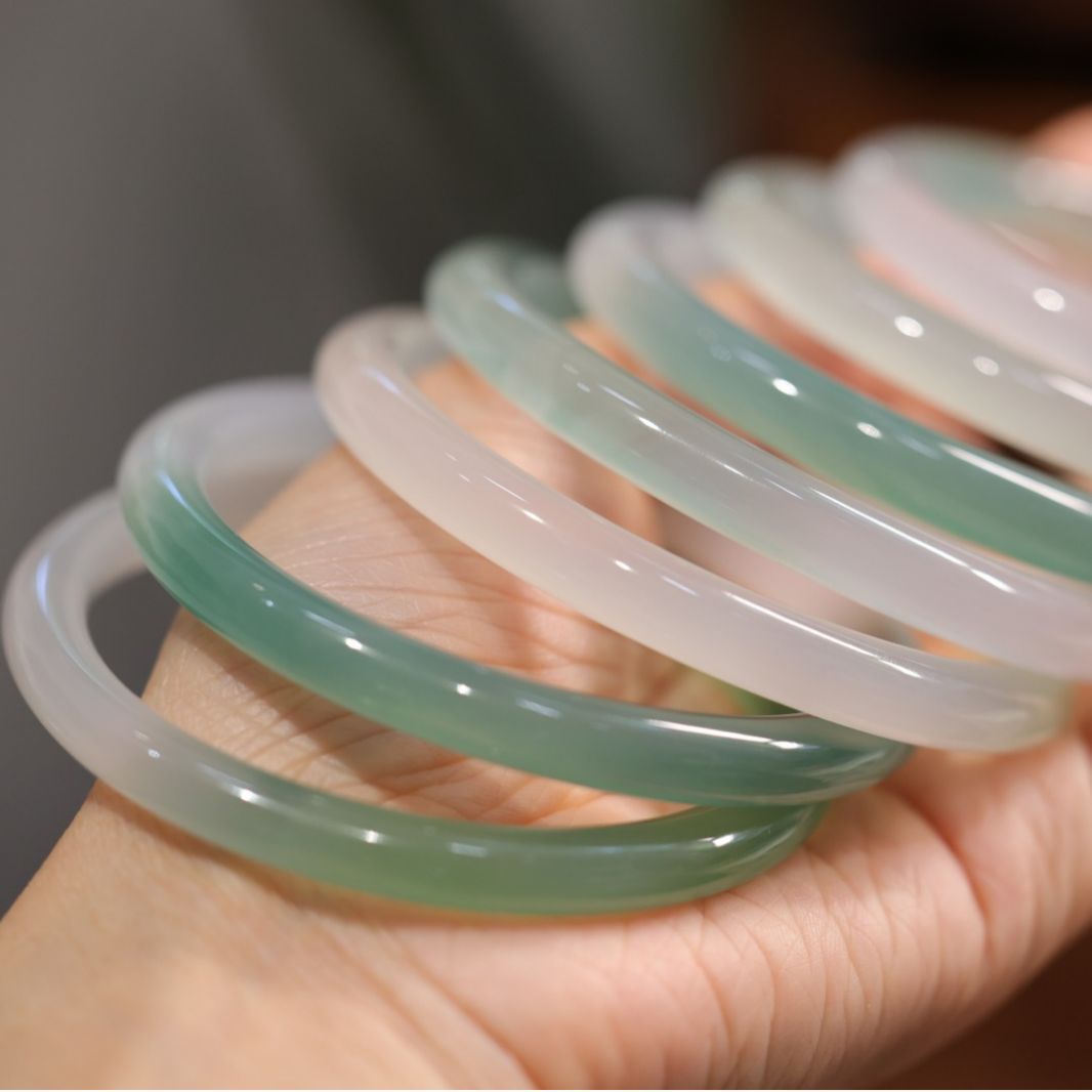 New Chinese Half-Mountain Half-Water Agate Bracelet Female Lychee Frozen Jade Green Step By Step Jingle Jade Bracelet Item Picture