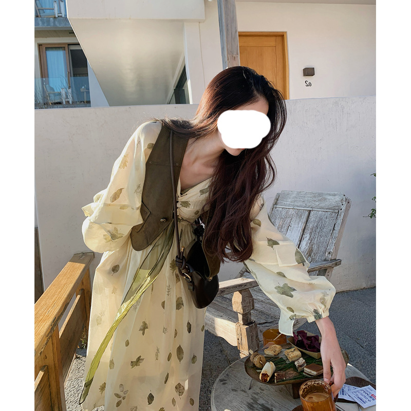 壹家/麂皮绒绣花短白底实物图