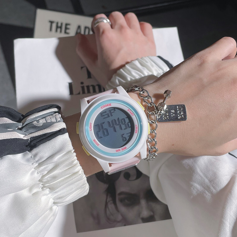 学生党手表女款ins风高颜值女生初中生简约百搭运动独角兽电子表