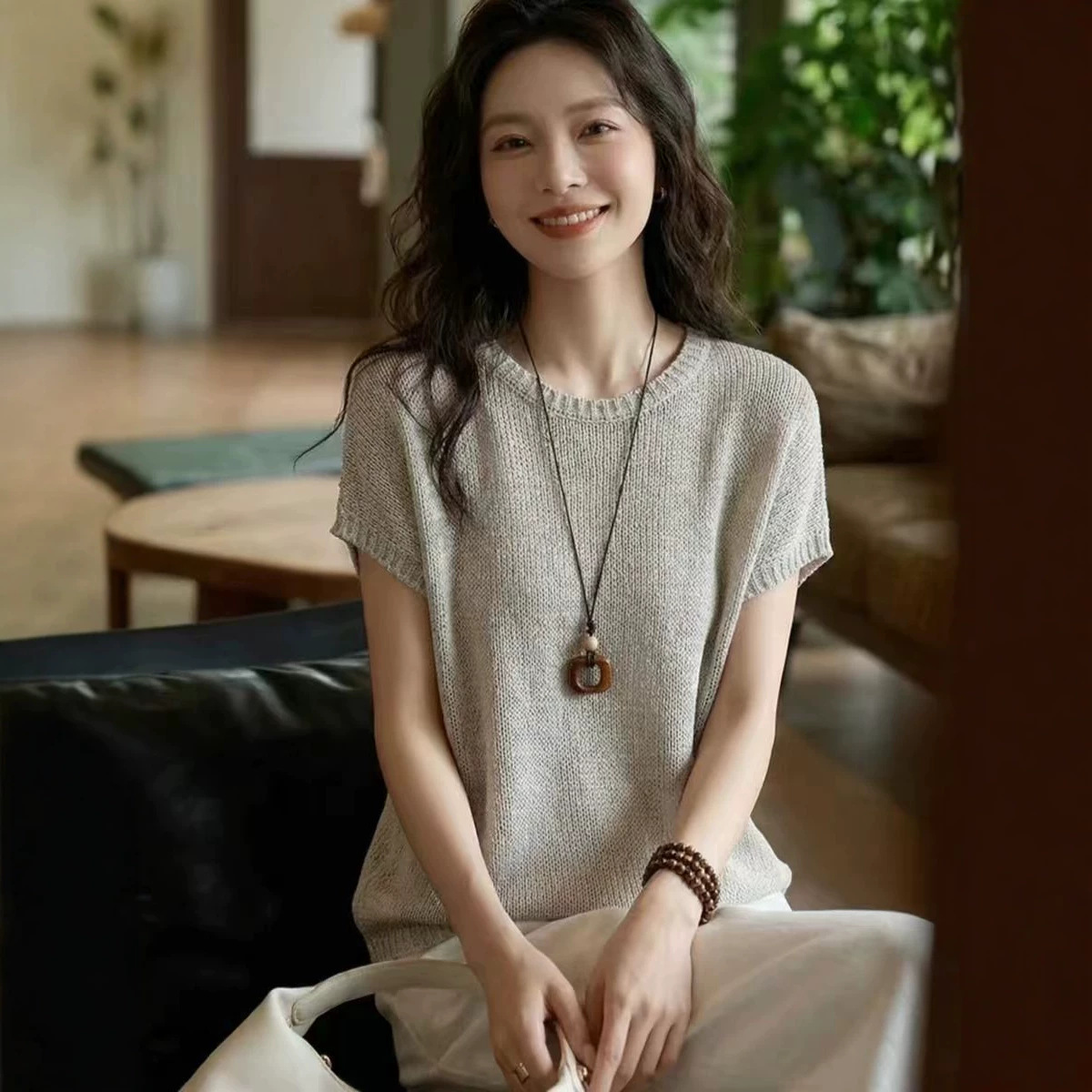 Cool and refreshing Tencel linen summer new knitted short-sleeved T-shirt for women, new round neck loose and breathable thin top for summer Application Scenario