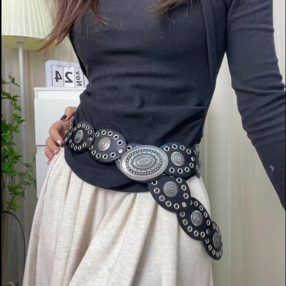 Vintage Circular Hollowed-Out Dress Personality Women Metal New Exaggerated Denim European And American Carved Belt Belt Application Scenario