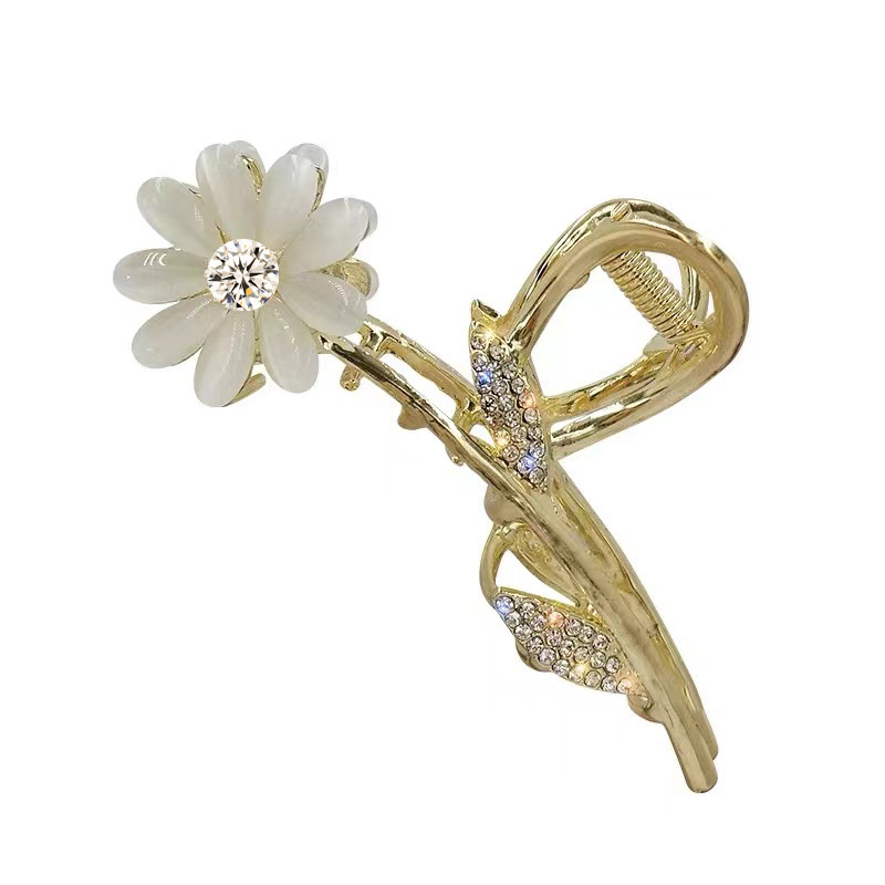 Korean cat's eye stone Daisy hair clip, ins exquisite hair clip, high-end headwear, back of the head updo, internet-famous shark clip Item Picture