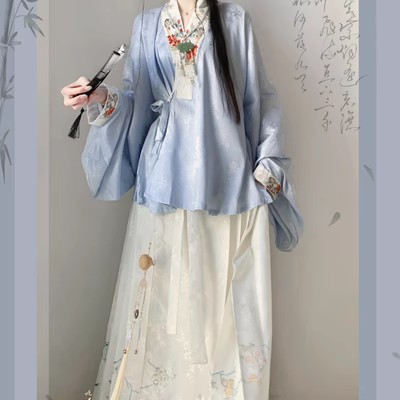 Ancient-style Ming Dynasty improved Hanfu, Chinese style, cross-collar short shirt, horse-faced skirt, spring and autumn style Ming Dynasty Hanfu, national trend Specification image