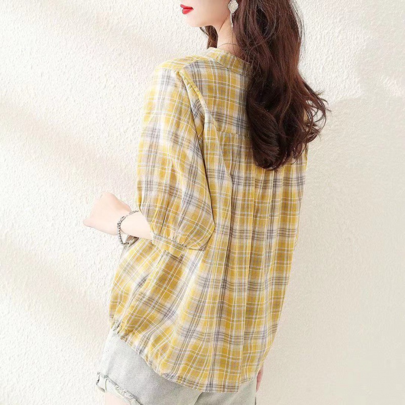 Design Sense Of Small Shirt Women 2023 Summer New Cool Casual Women's Short Sleeve Cotton Plaid Shirt Application Scenario