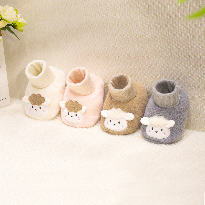 New thickened and fleece baby shoes and socks for autumn and winter, baby walking shoes, warm shoes for babies aged 0-6-12 months