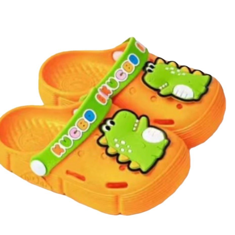 Wholesale of new summer children's flip-flops, anti-slip for boys and girls' bathrooms, and clogs for babies to wear outside Item Picture