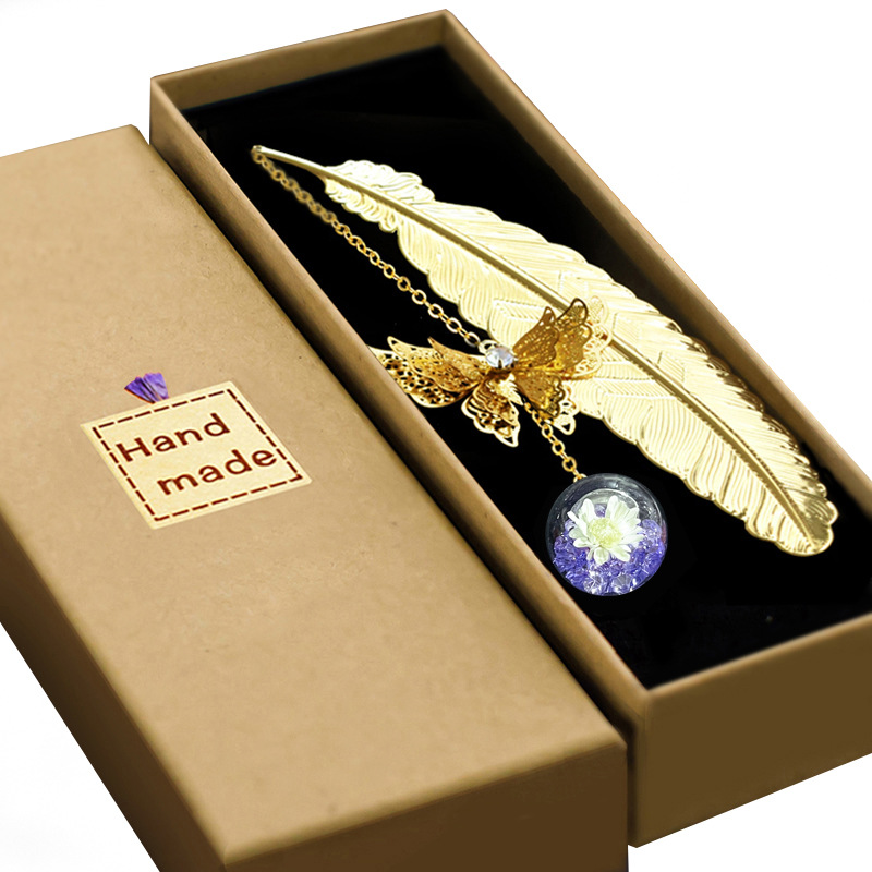 Chinese-style classical metal feather bookmarks, three-dimensional butterfly eternal flower, brass leaf vein bookmarks, learning stationery gifts Item Picture