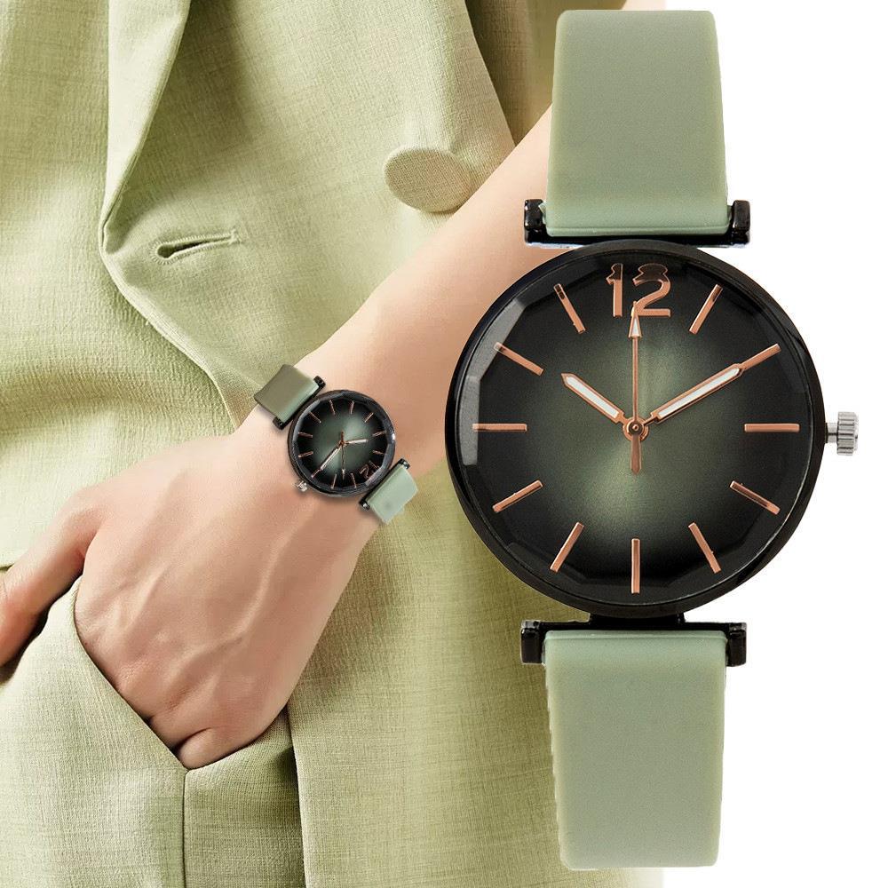 Cross-border new women's silicone watch bestseller, Small green simple and casual Douyin jelly watch in stock, wholesale from the manufacturer