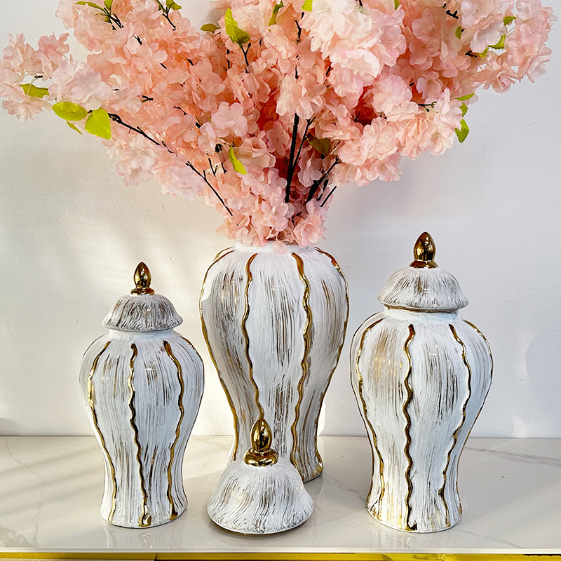 2025 Light luxury retro antique antique electroplated gold ceramic hand-painted black and white lacquer striped General Can Model Room hotel Specification image