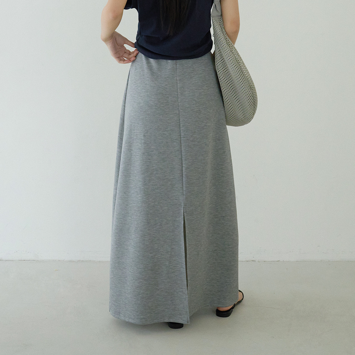 【 Ou Fan 】 Korean-style slimming high-waisted drawstring sweatshirt cotton skirt for women 2025 early Autumn loose long dress 3095 Application Scenario