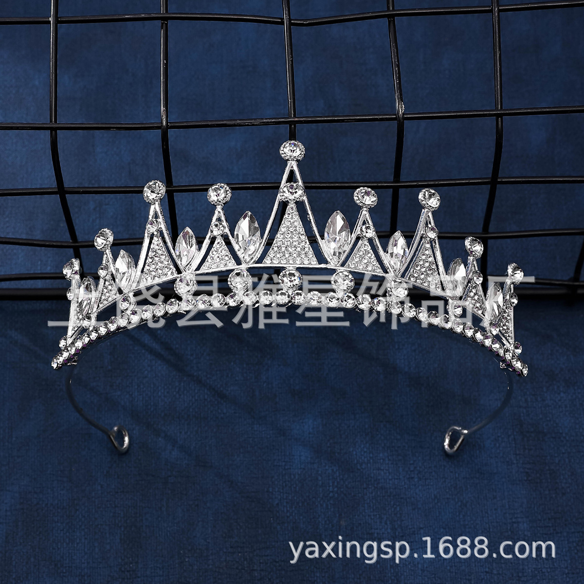 New diamond and silver princess headwear and hair crown from Europe and America, luxurious wedding dress and dress, super glittering crystal bride's crown Application Scenario
