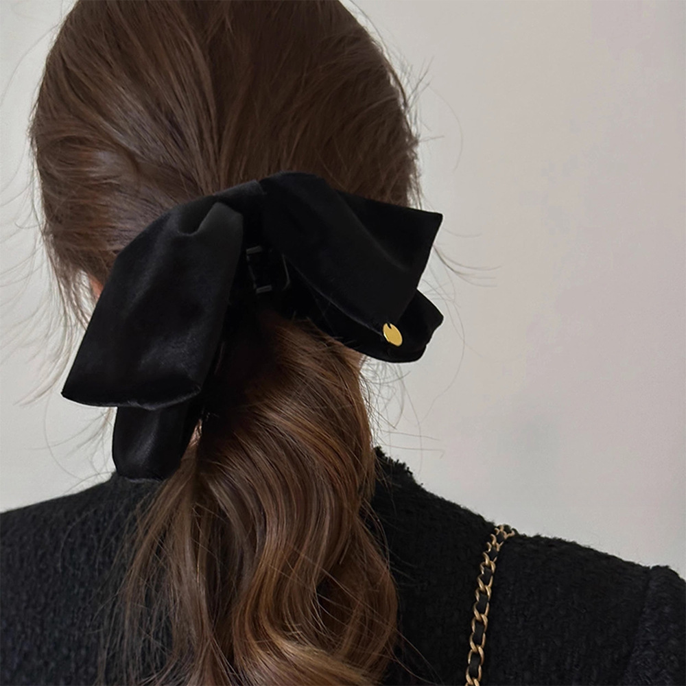 超气质丝绒大蝴蝶结抓夹女2023新款高级感发夹甜美优雅鲨鱼夹头饰