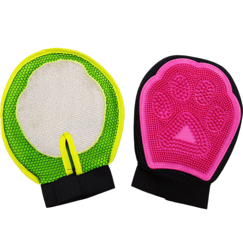 Depilation cat petting gloves, pet bathing lice removal grooming gloves, pet cleaning and massage gloves Application Scenario