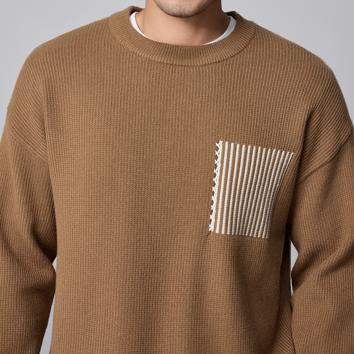 Momeck men's striped color-blocking sweater for winter 2024 new round neck loose men's knitted sweater 21867 Application Scenario