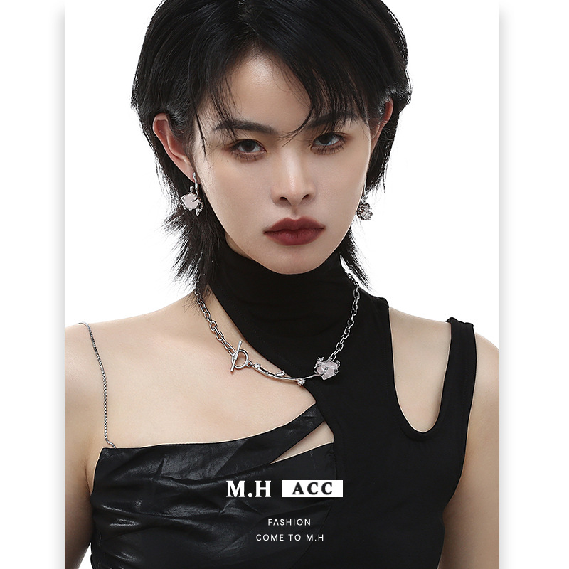 Original metal rose series earrings for women, new Chinese-style niche design, high-end feel, S925 silver needle earrings, stud earrings Application Scenario