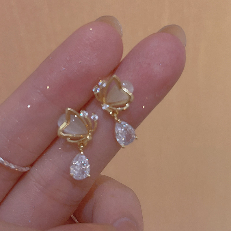 925 Silver Needle Opal Butterfly Love Drop Earrings South Korea Dongdaemun Fashion Trend Simple Earrings Application Scenario