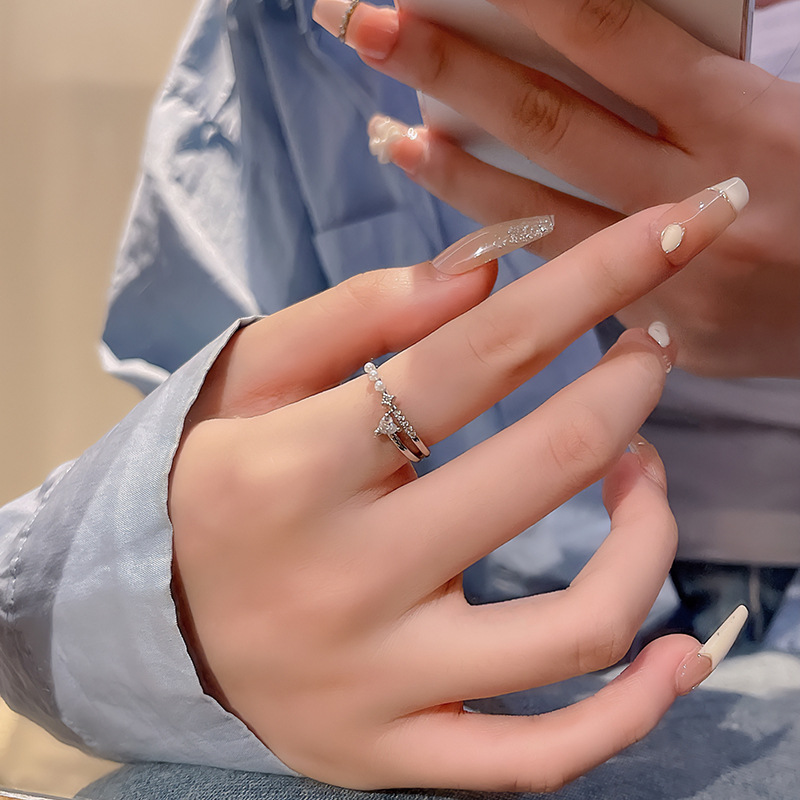 Love Zircon Pearl Ring For Women Delicate Sweet Niche Design Food Ring Opening Adjustable Hand Jewelry Wholesale Application Scenario