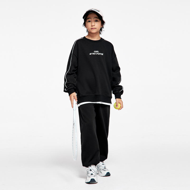 DK Children's spring and autumn retro streetwear round-neck hoodies for boys and girls, cool and versatile loose tops for children Application Scenario