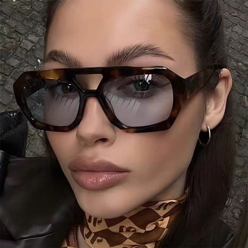 European and American retro square frame street style sunglasses, American high-end style ins style trendy sunglasses for men and women, round face sunglasses details Picture
