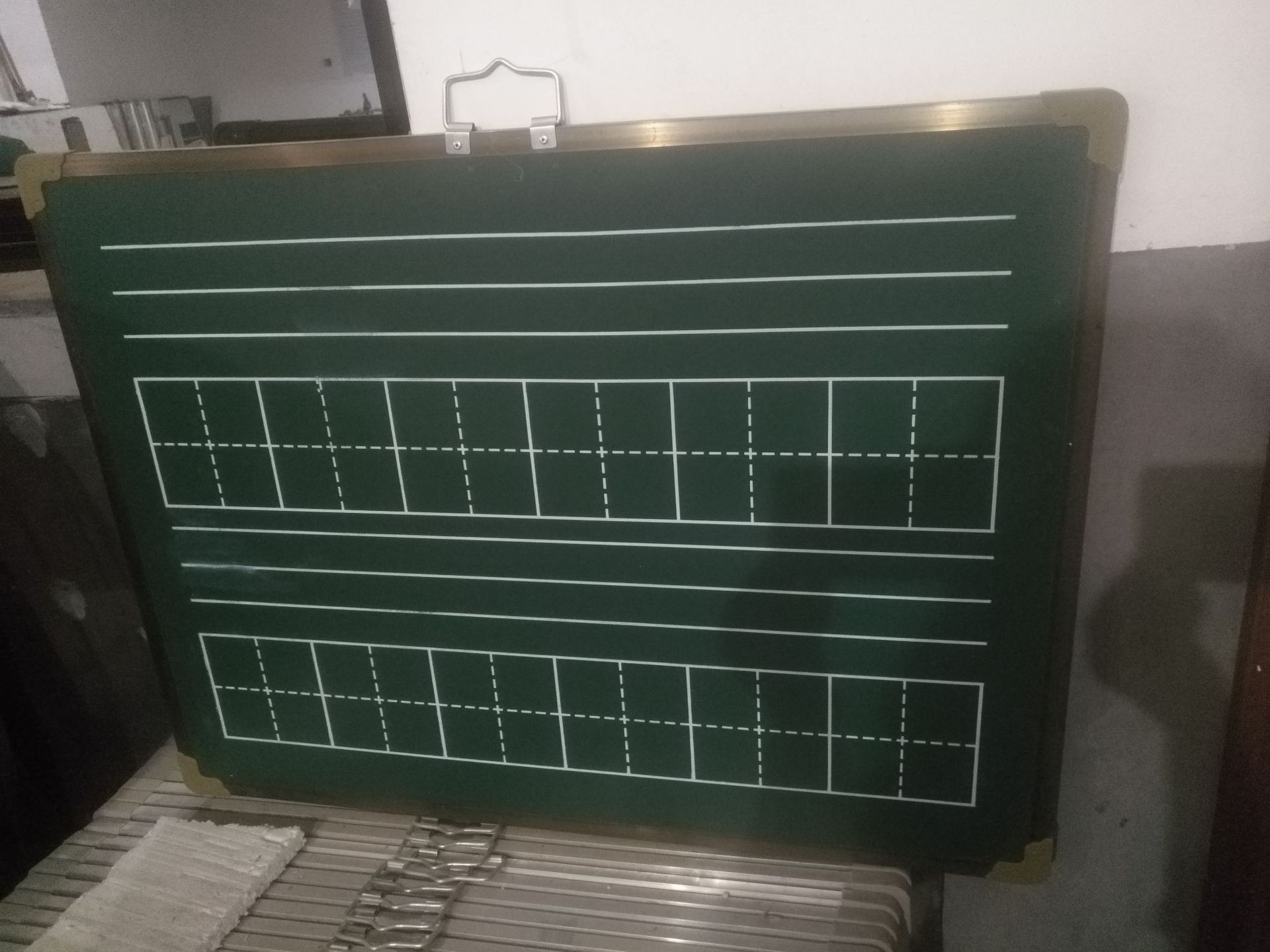 Portable thickened home teaching pinyin square grid English and math double-sided magnetic chalk table small blackboard details Picture