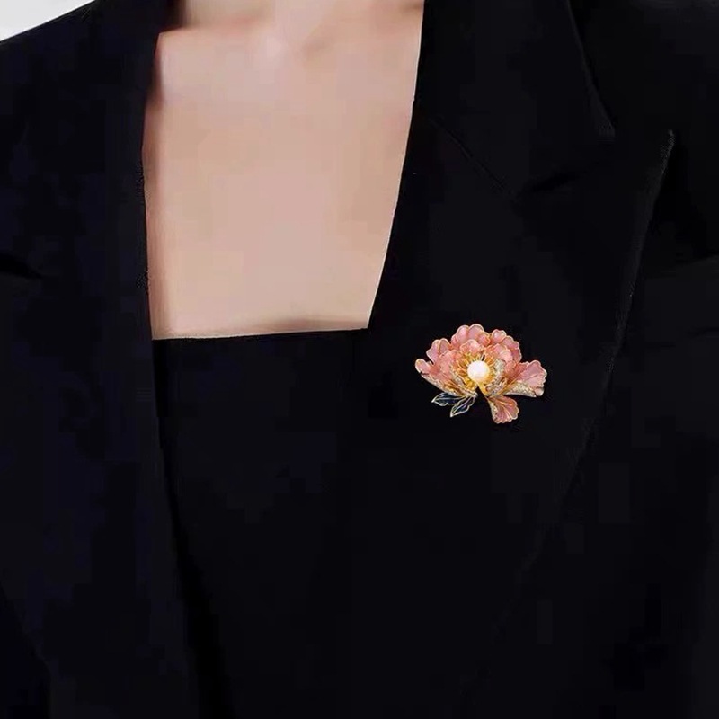 Cross-border Korean version pearl enamel peony flower brooch, women's niche high-end sense brooch, diy high-end suit brooch details Picture