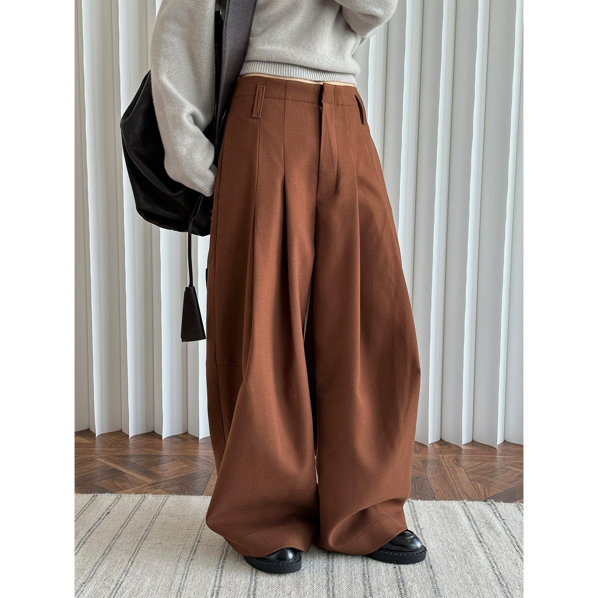 Louvre 2024 Winter New Parisian design commuter wide-leg trousers, crisp and thick, slimming long pants for women details Picture