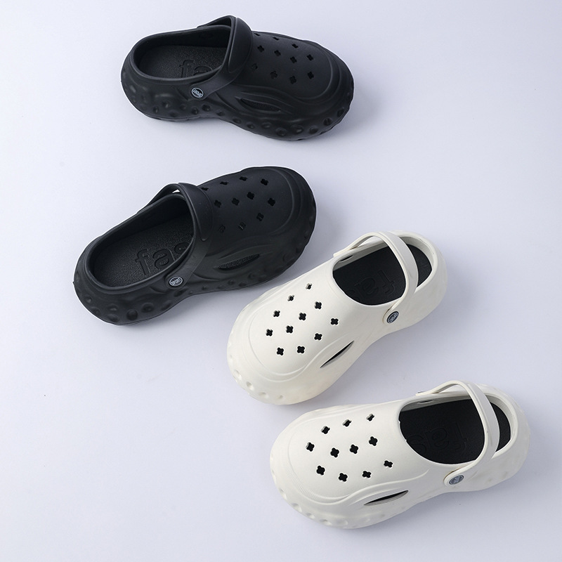 New Net Red Step On Poo Feeling Baotou Slippers Female Wear Crocs Summer Platform Increase Beach Sandals Male Wholesale Application Scenario