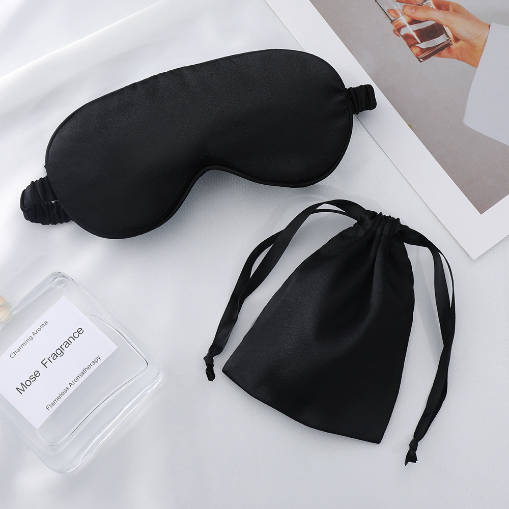 Silk Eye Mask Drawstring Pocket Two-Piece Outdoor Travel Portable Storage Bag Dark Sleep Eye Mask Application Scenario