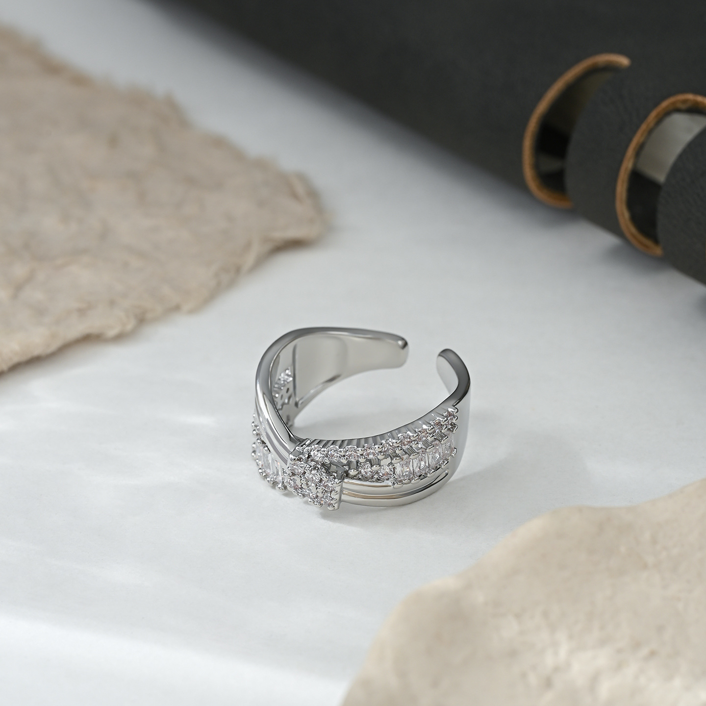 Wholesale of genuine gold electroplated zircon individual open ring with a sense of high-end women's geometric cross ring and exquisite index finger ring Application Scenario