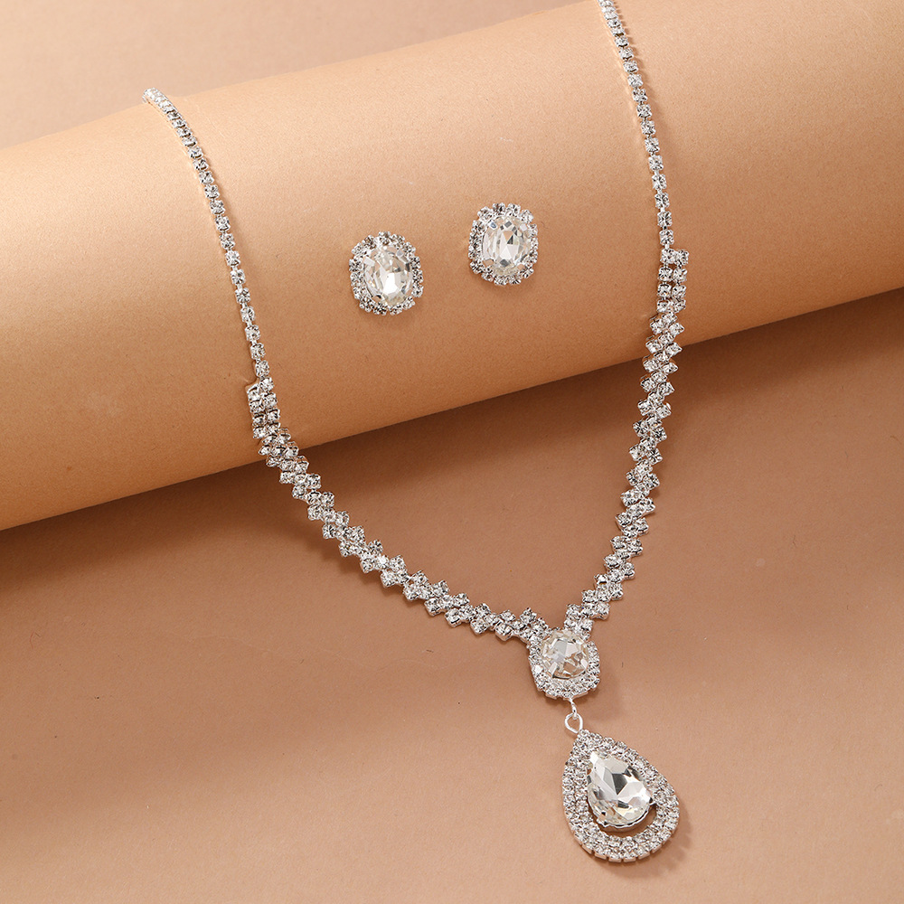 New small commodity in stock, metal diamond-encrusted wedding bride jewelry set, two-piece set, necklace and earrings details Picture