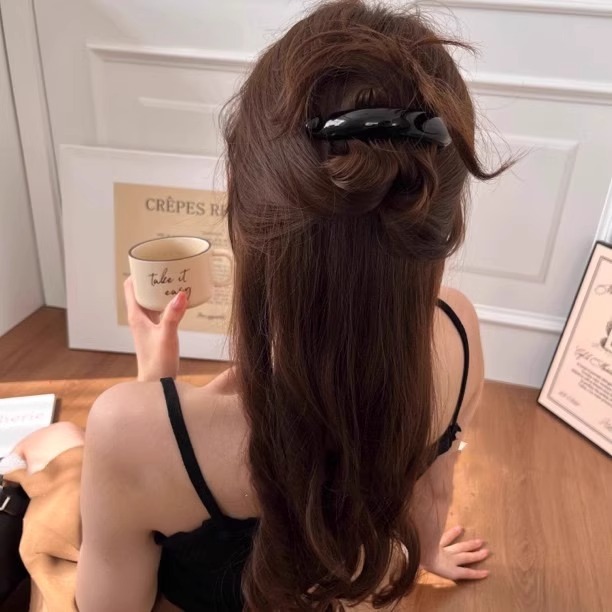 Ankela Red one-line twisted banana clip, high ponytail clip, back of the head clip, women's 2025 new horizontal clip headwear Specification image