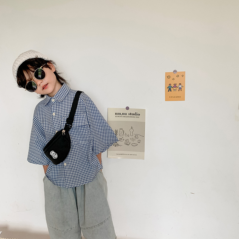 Cool boy crossbody small chest bag, fashionable baby print coin purse, children's clothing fashion show outfit, accessory bag, small waist bag details Picture