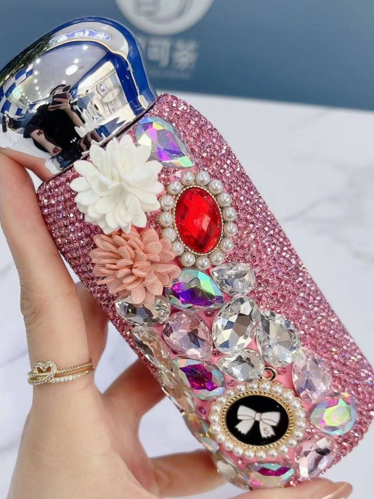 V6oq Wholesale New Diamond-Inset Thermos Cup High Appearance Level Female 304 Stainless Steel Flower Water Cup Pink Portable Gift Application Scenario