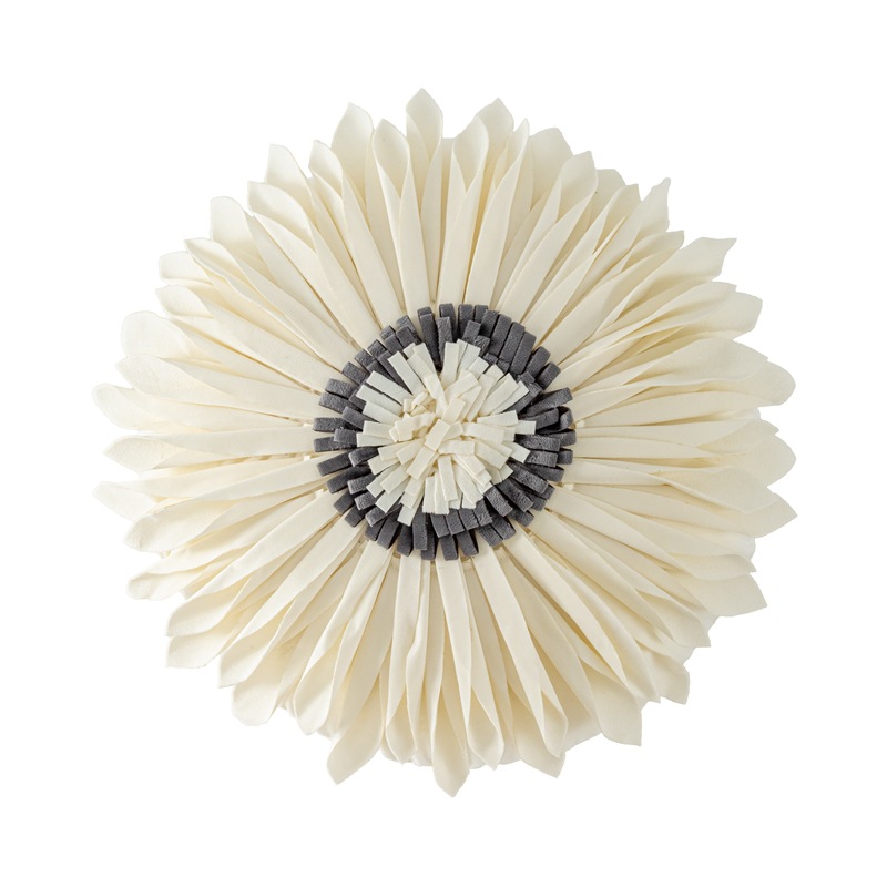 Internet-famous InS-style sun flower pillowcase, small Daisy bedside cushion, office sunflower pillow cover Item Picture