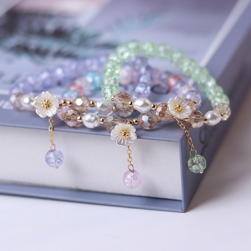 Cross-border best-selling creative flower pendant beaded bracelet, fresh and colorful jewelry, flower crystal student campus bracelet details Picture