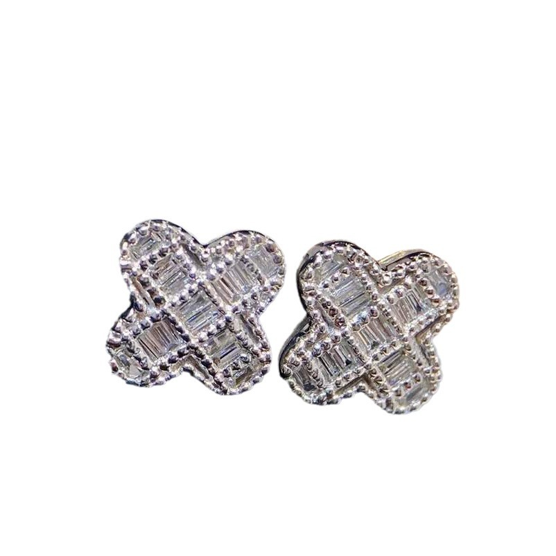 Simple Full Diamond Zircon Four-Leaf Clover Earrings Female Niche Network Red Temperament 2023 New S925 Silver Needle Earrings Item Picture
