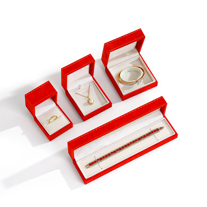 Right-angle lace gilding jewelry box, led ring box, jewelry packaging box, suede gold edge pendant and accessory box details Picture