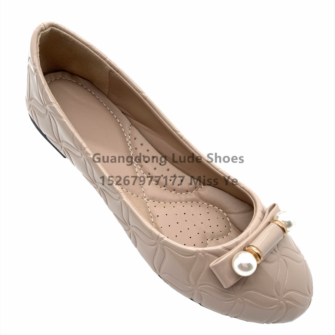 2022 New Casual Single Shoes Female Pearl Fashion All Comfortable Flat Shoes Guangzhou Women's Shoes Craft Shoes Single Shoes Item Picture