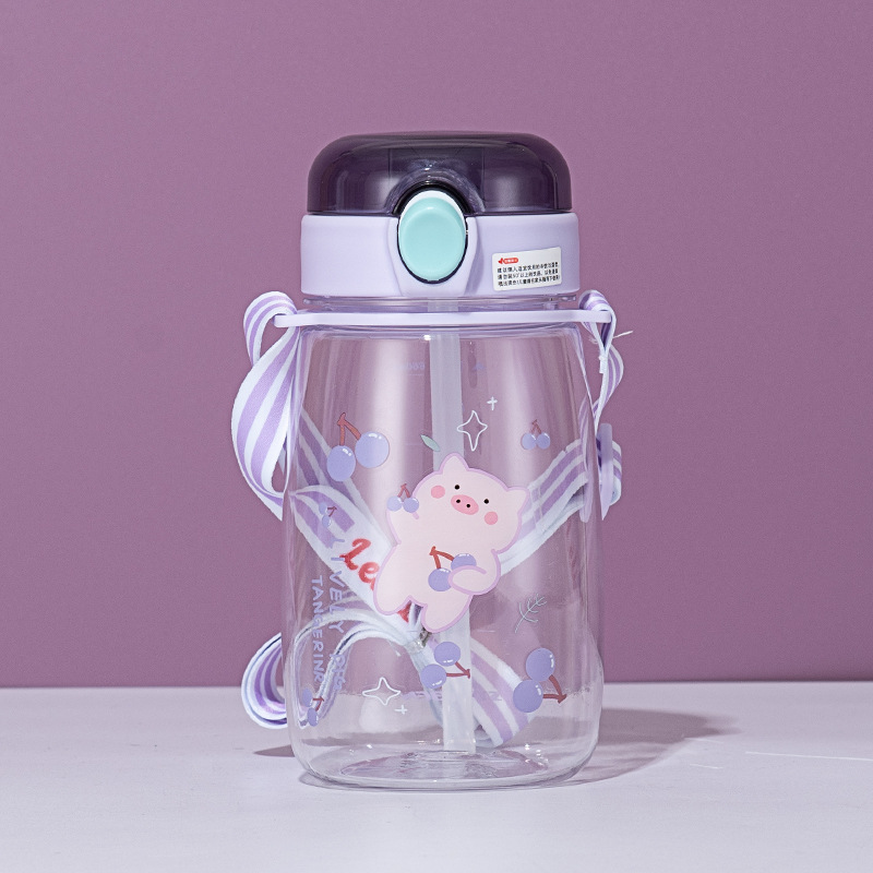 Children's Plastic Cup Student Straw Cup Children's Cute Backpack Outdoor Sports Portable Plastic Water Cup Application Scenario