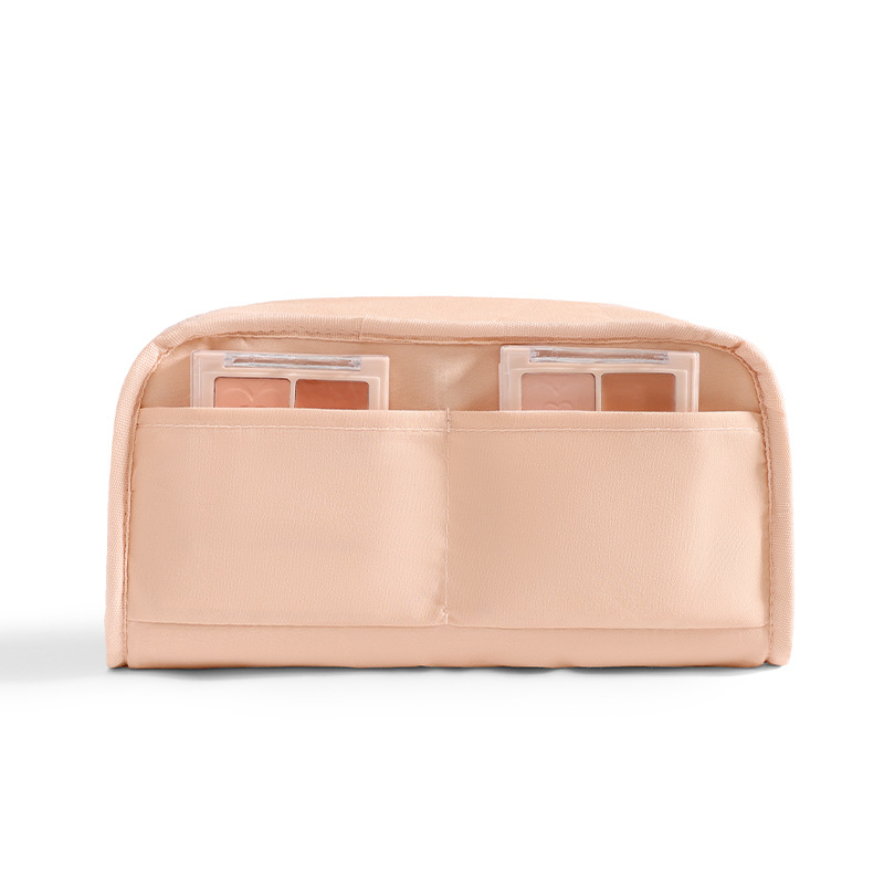 Runhui's new Rongyu hand-held storage bag, cosmetics storage bag, travel makeup and toiletries bag, large-capacity makeup bag Application Scenario