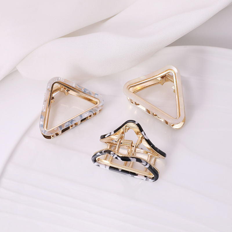 Japanese Simple Triangle Alloy Grab With Acetic Acid Small Hair Grab Retro Everything Hair Clip Back Hair Specification drawing
