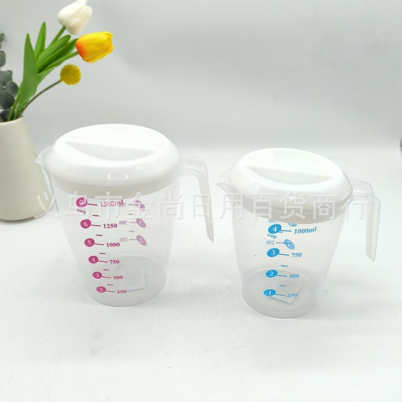 Cake shop baking tools, measuring juice, milk tea, plastic measuring cups, high transparency with graduated cups, 1500 measuring cups, kitchen details Picture
