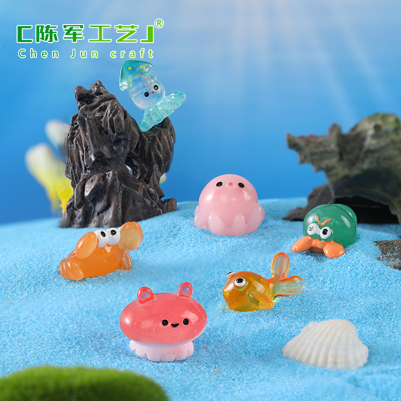Micro-landscape ornaments, cute Marine animals: squid, killer whale, jellyfish, hermit crab, Marine animal resin accessories Specification image