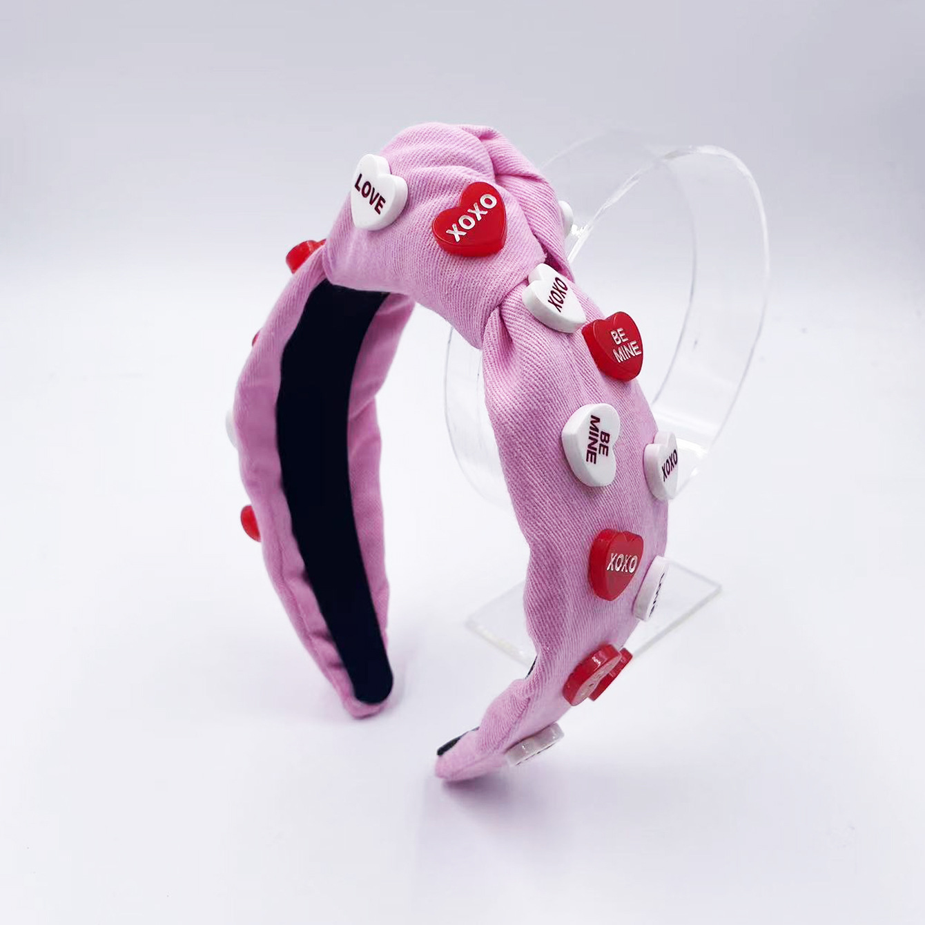 Qiwei Accessories Exclusive Qiwei Accessories Exclusive Qiwei Accessories Valentine's Day New red and pink cotton fabric knotted high head anti-slip sticky red and white heart-shaped accessories, super sweet headband hair Application Scenario