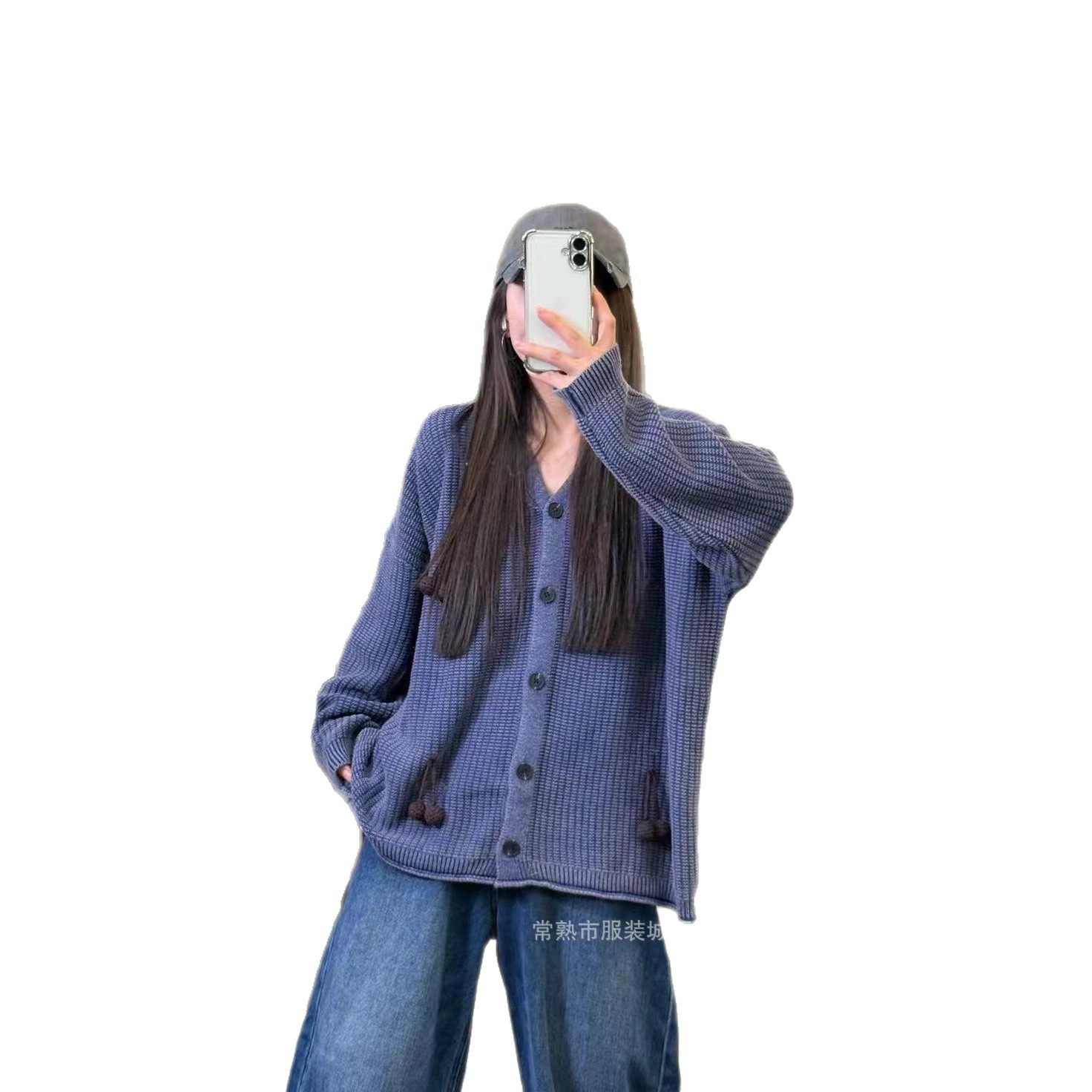 The new autumn knitted cardigan is in vogue this year, featuring a beautiful velvet V-neck sweater coat Item Picture